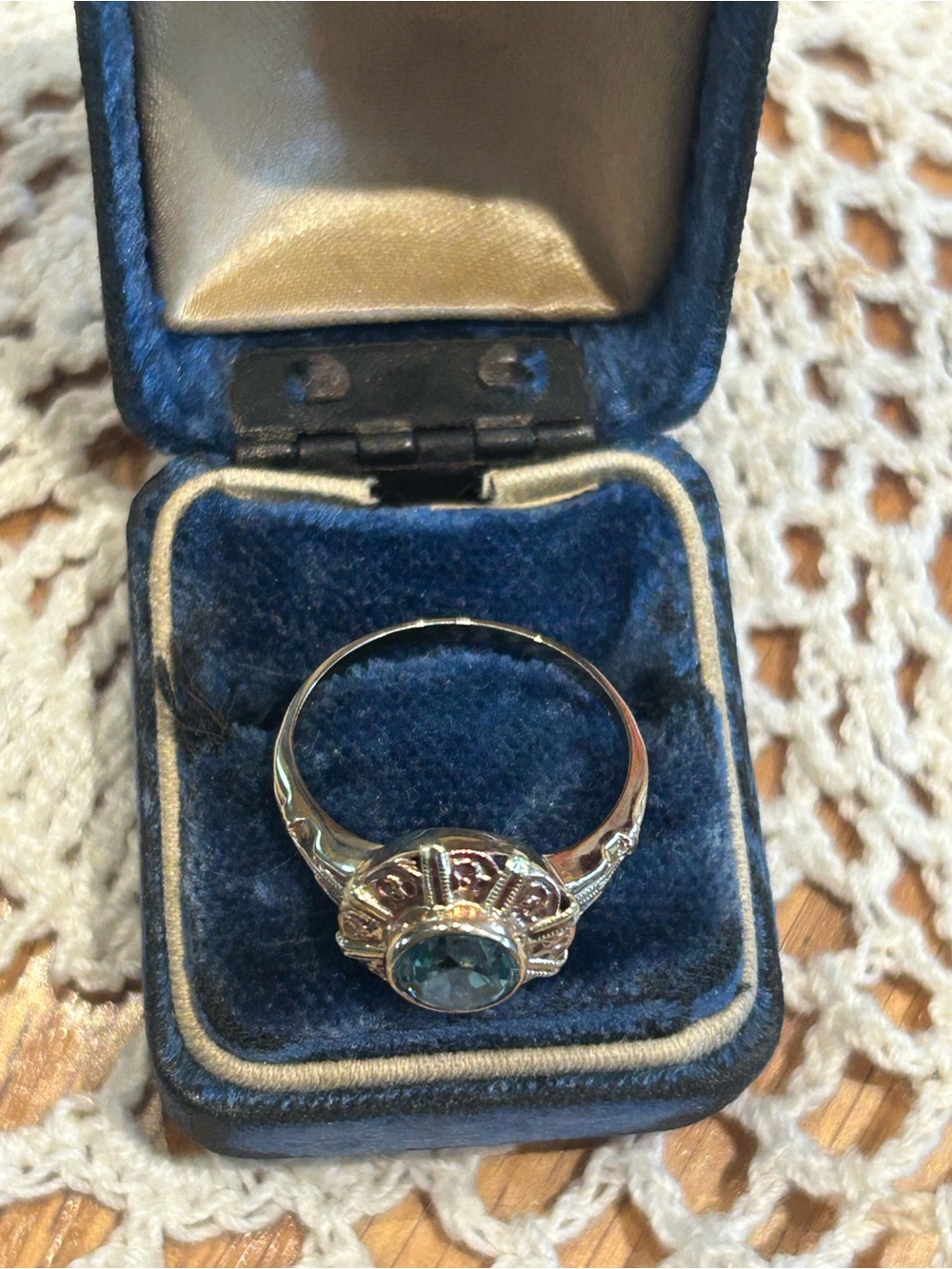 Vintage art deco? 18K Yellow & Rose gold Blue zircon size 6.25 - Picture 2 of 6